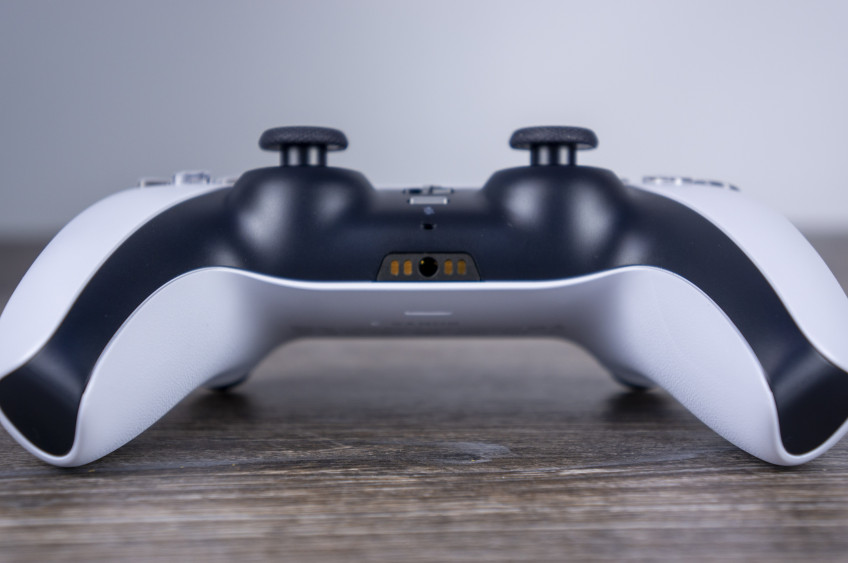 Полный обзор Sony PlayStation 5. Сравнение всех функций, игр, геймпада и Xbox Series X
