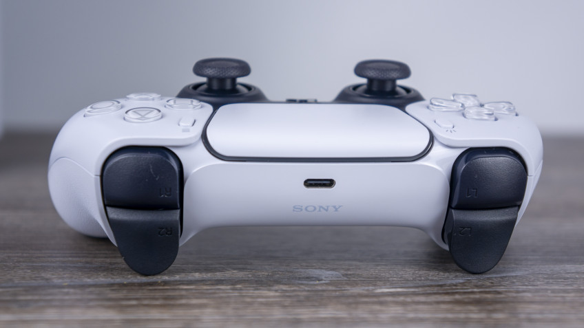 Полный обзор Sony PlayStation 5. Сравнение всех функций, игр, геймпада и Xbox Series X